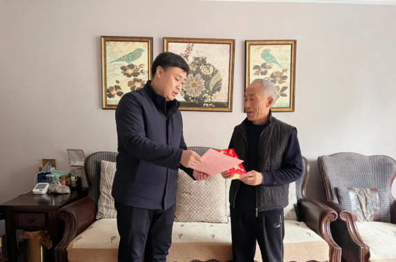 正在上传... 9727e5932af084b63890a882ed69eafc.png