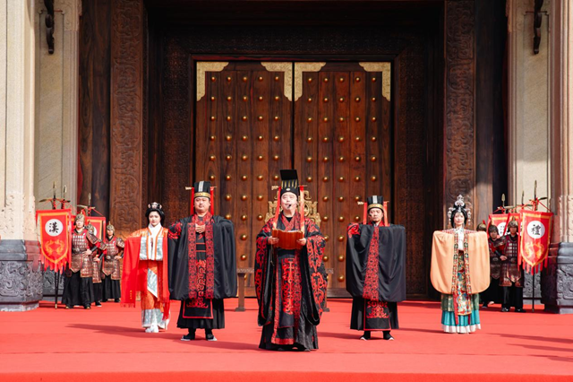 “汉唐雄风 源启汉中” 兴汉胜境2026汉风中国年大年初一活动启幕