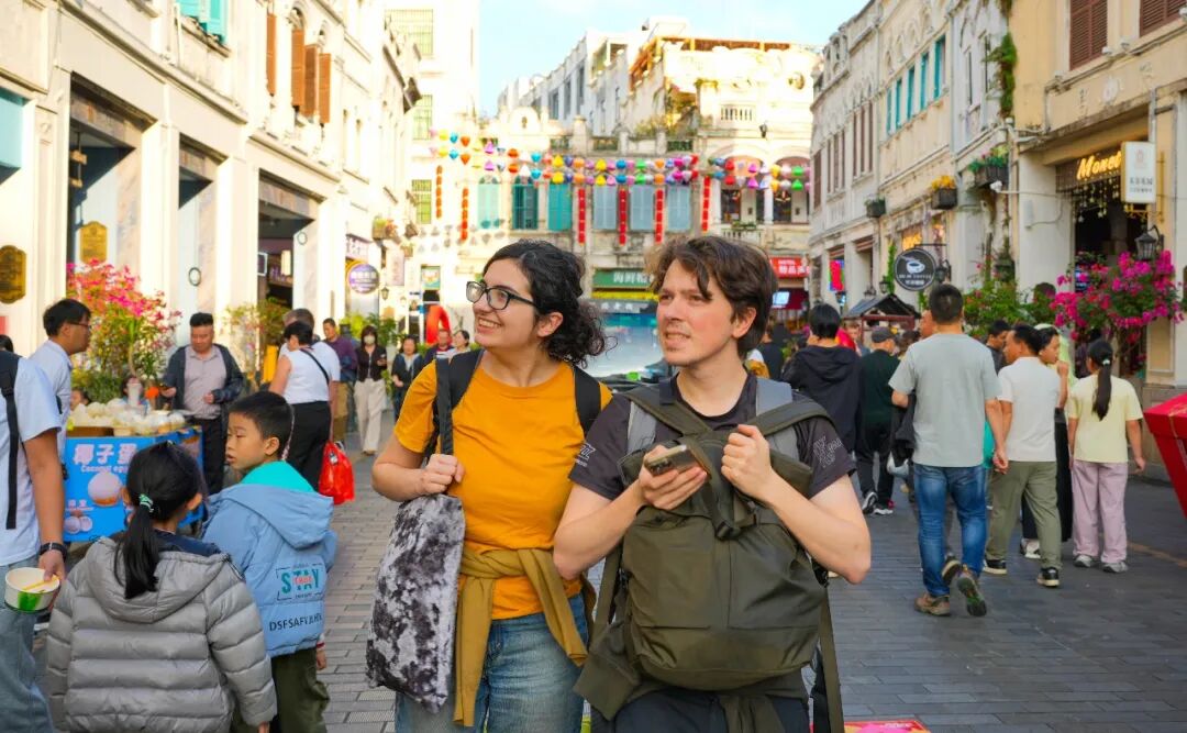 经济热点快评丨“寻年之约”中，看见一个蒸蒸日上的中国