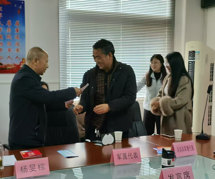 正在上传... f1ad762e1e08b42e41d909ad16850785.png