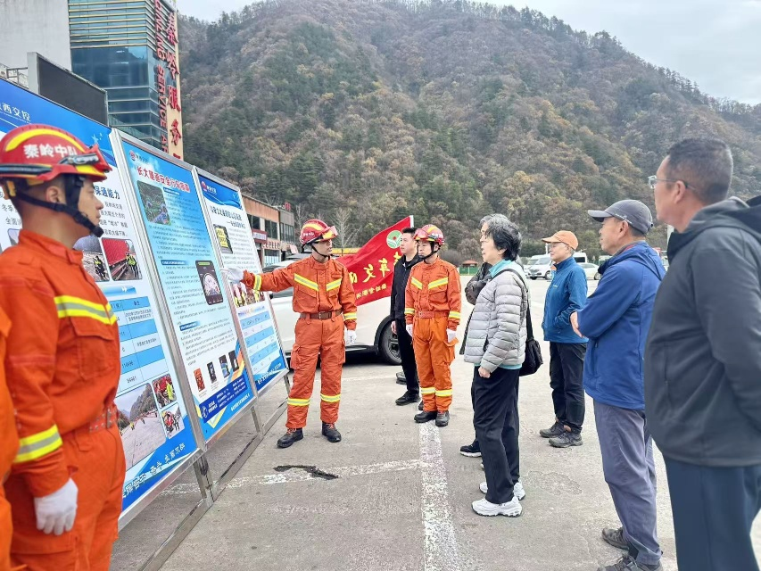 正在上传... 82a251e0e8bc056eeb395d13ba1c392b.png