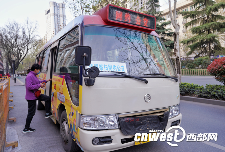 正在上传... d585ebf7df8ac3d4d09b1c79714f4712.png