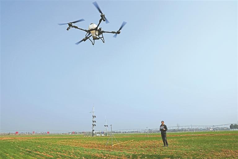 土地流转让“插花地”连成广阔良田