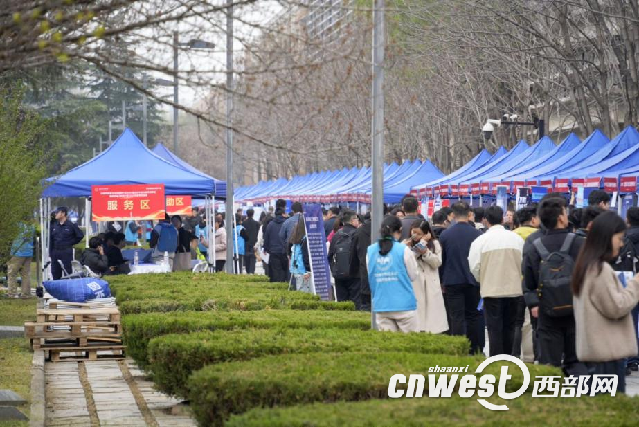 正在上传... 51b05048d587ae468b589fbbadf05589.png