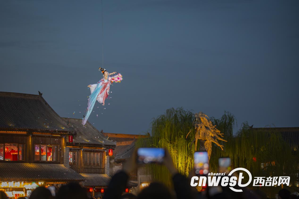 正在上传... 554449c9cbed29b589fdaa96e6300428.png