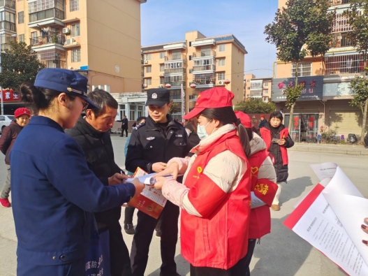 正在上传... 1747f08bb899ef83a7c915188c242ed5.png