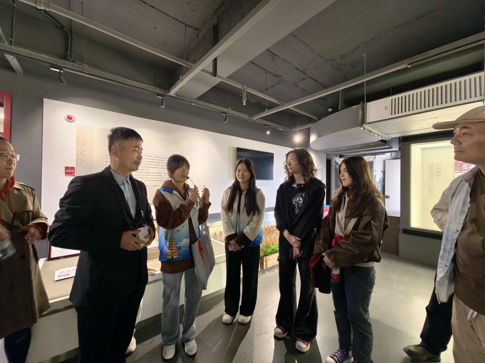 正在上传... 4e17ac1f19fa24f24a2bcd0e82f0a23e.jpeg