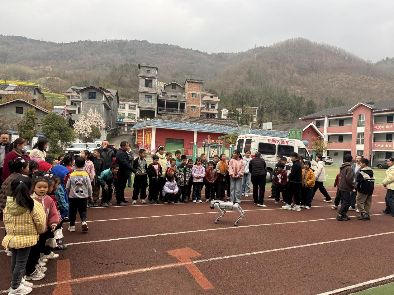 正在上传... cc0f8a503c003981c294ce0e92d9629d.png