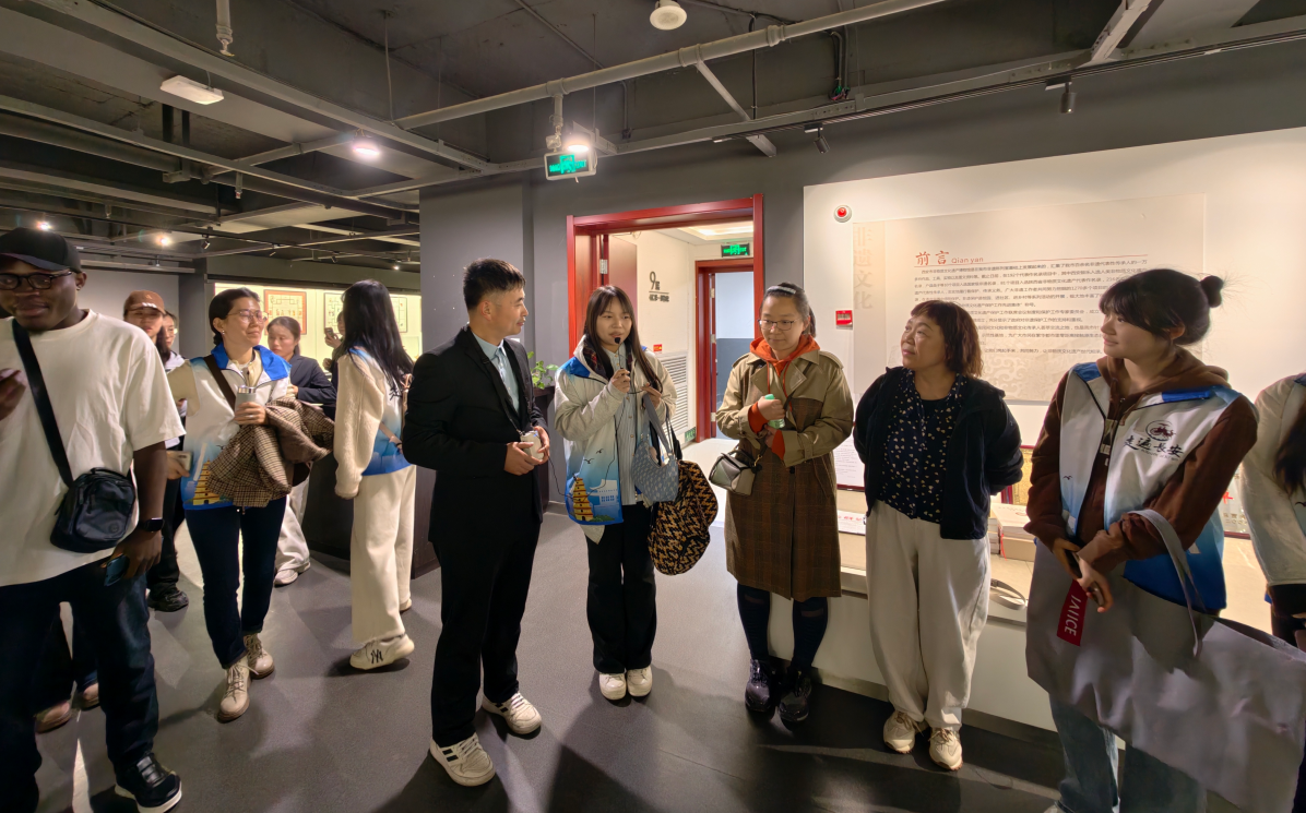 正在上传... 714ec228075ac8834bdbfcc0a8ec2c99.png