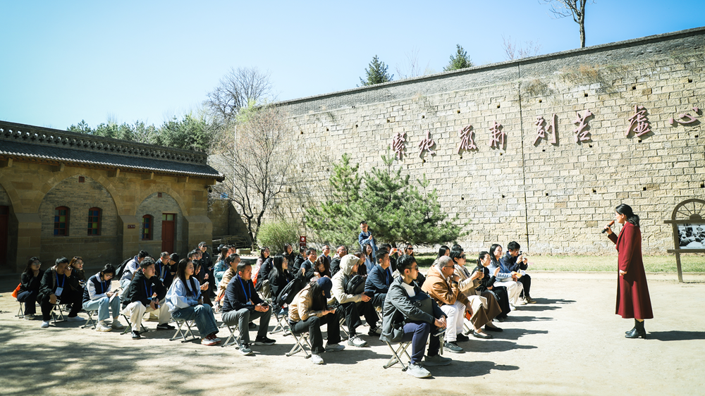 韵润中华 和合同心丨在鲁艺旧址温习“延安文艺座谈会” 探访中国文艺精神之源