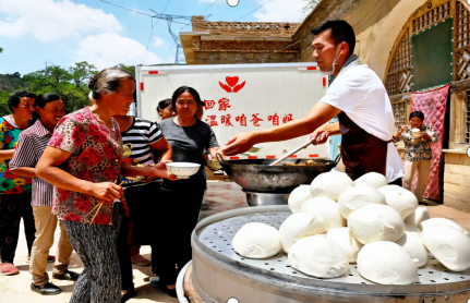 正在上传... 3304d2759f7106a148f6b6e561908faf.png