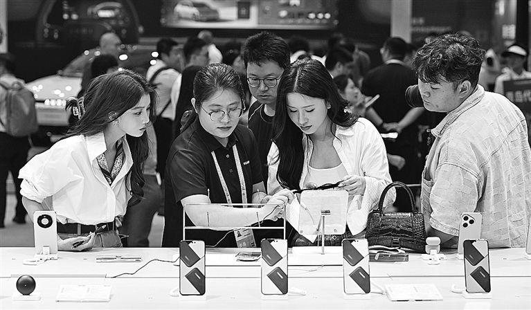 在消博会,感受中国对外开放的时代脉动 在消博会,感受中国对外开放的时代脉动