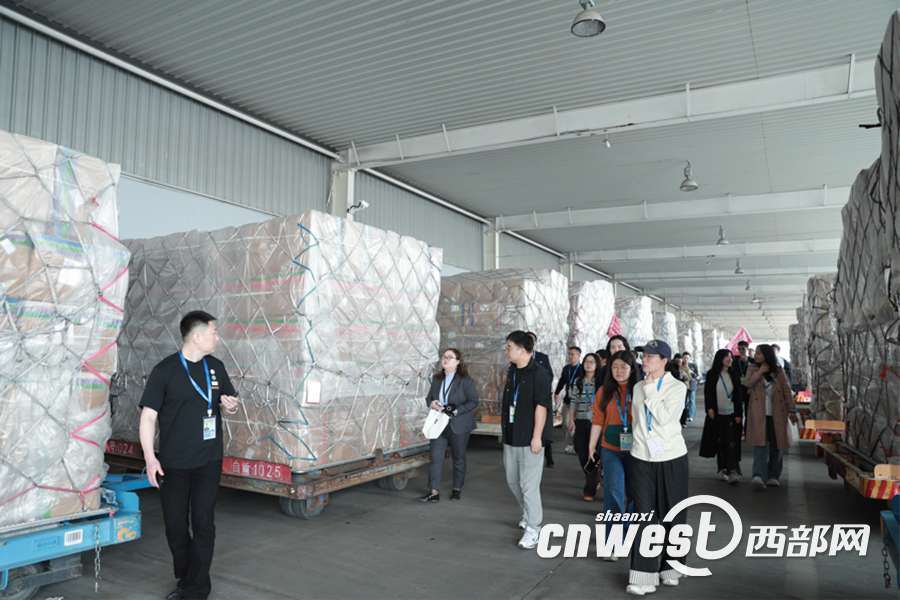 正在上传... 51e46287f45435903b06b53359ae4dac.png