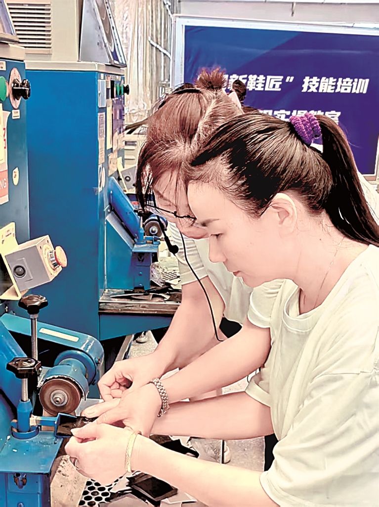 就业的“根”,深深扎进产业沃土 就业的“根”,深深扎进产业沃土