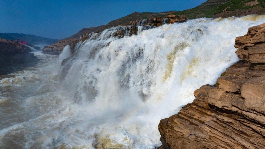春暖黄河 壶口瀑布现壮美雄姿