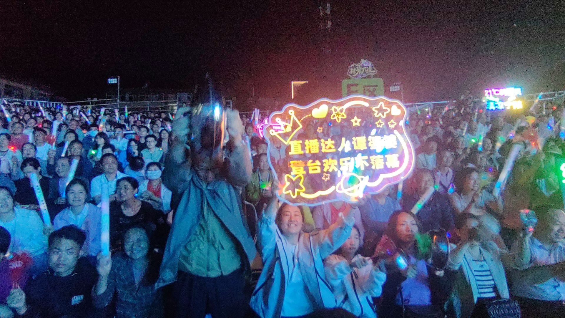 55618dc6d1e0db3fd3d829696e7af45a.jpeg