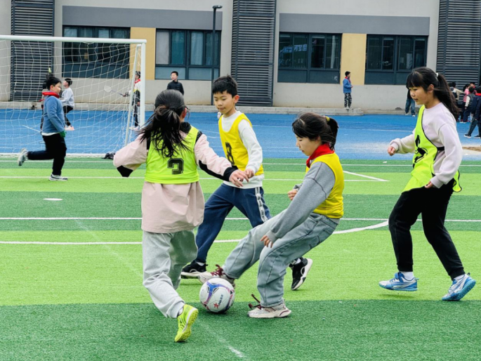 正在上传... 0c83c5cef9e4458cce5eb5a203a33ae4.png
