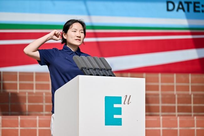 2026年4月，在西安欧亚学院第22届运动会开幕式上，李雅泽作为运动员代表宣誓