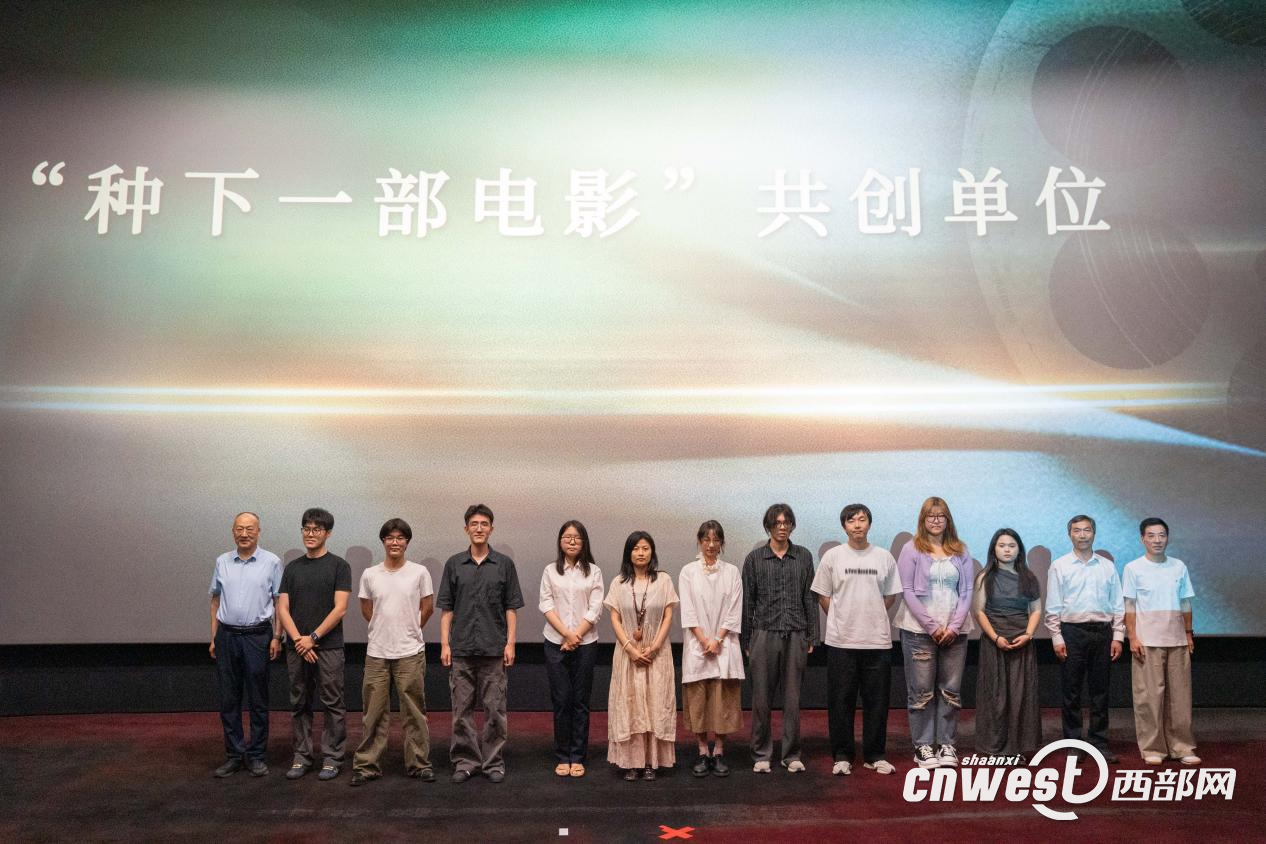 正在上传... abc8e173642f1ff4aec684e23131d631.png