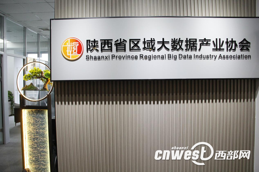 正在上传... cd231115c83acfc070701a22e35ba832.png