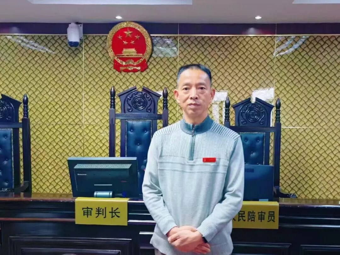 从个案到规律：一位教师陪审员的“履职方法论”