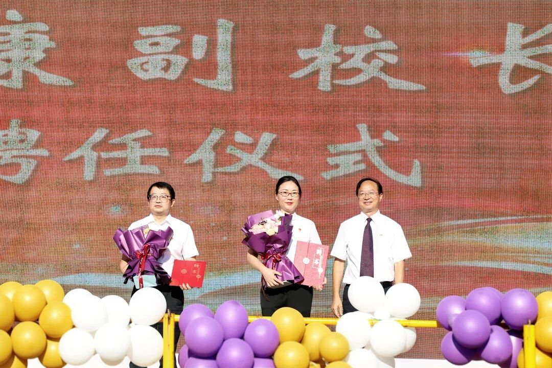 正在上传... 4a7ea4169e2eb7ba4667c8f60b75d4ad.png