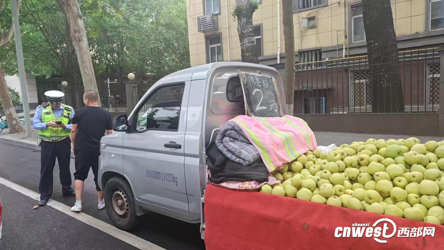 正在上传... 3ec5eb3b57c14e3319c79bcadaf9a9cc.png