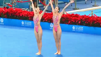 奥运“姐妹花” 西安奥体上演水中芭蕾