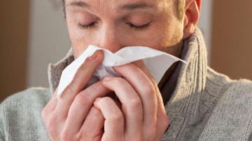 过敏性鼻炎发作，应及时干预和治疗