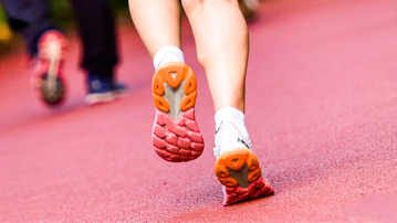 原来有人不适合跑步！医生：3个动作练好这块肌肉