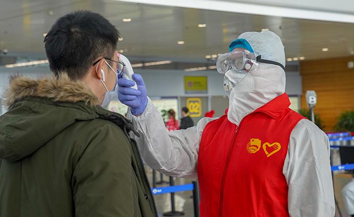 青年志愿者为何不可或缺?助力解决抗疫"活多人少"难题