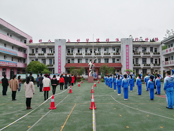 【复学第一课】陕西石泉县城关镇中心小学:复学十二时辰