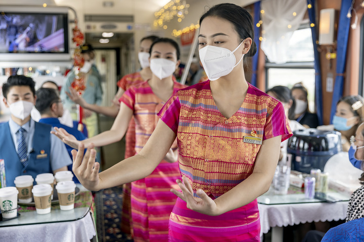 explainerwhyaretouristtrainsgainingsteaminchina