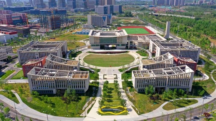 新华社发(四川天府新区融媒体中心供图)今年9月,中国科学院大学成都