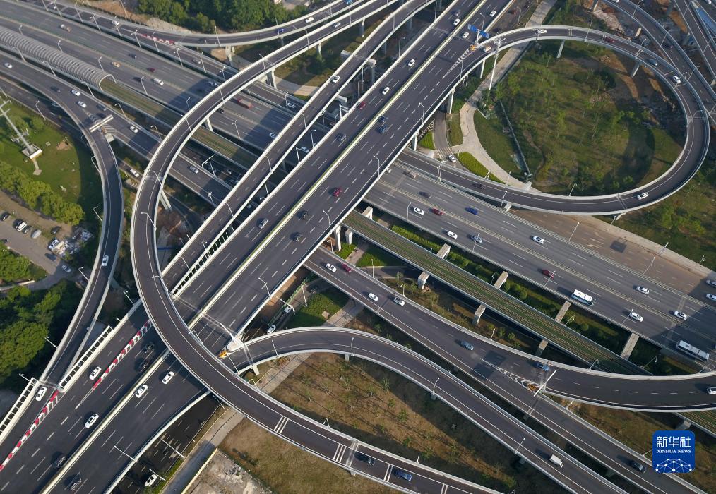 锚定制造高地加速聚势跃迁湖北劲吹工业新风推动高质量发展