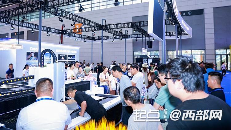 展会现场热潮涌动,为提升西安机床行业的国际竞争力,推动西安制